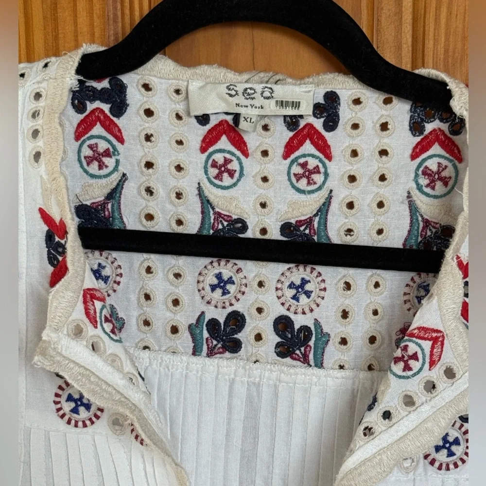 SEA Alicia White Blouse with Multicolor Embroidery - Picture 7 of 10